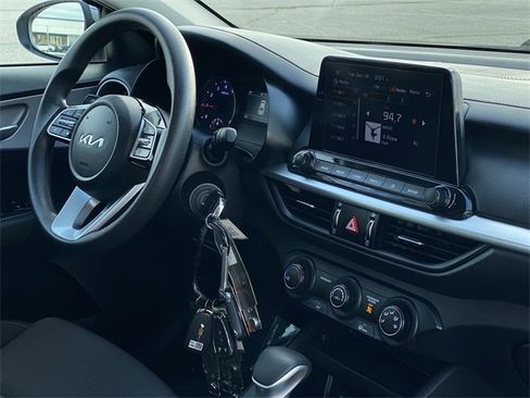Used 2024 Kia Forte LXS image 33