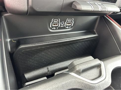 Used 2022 RAM 1500 Rebel image 30