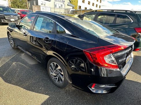 Used 2018 Honda Civic EX image 4