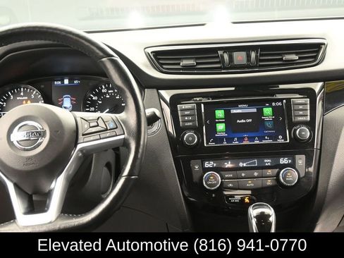 Used 2021 Nissan Rogue Sport SL FWD image 15