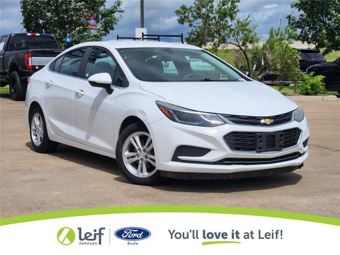 Used 2017 Chevrolet Cruze LT w/ Convenience Package FWD image 2