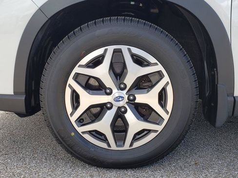 Used 2024 Subaru Forester Premium AWD/4WD image 27