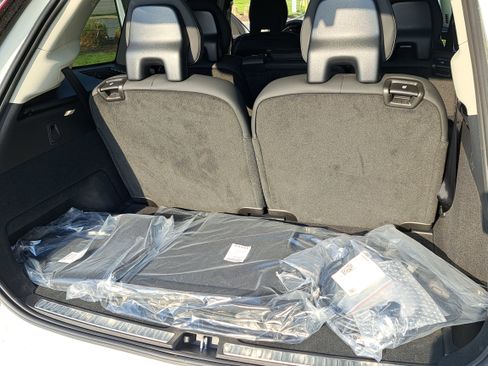 New 2026 Volvo XC90 T8 Plus AWD/4WD image 8