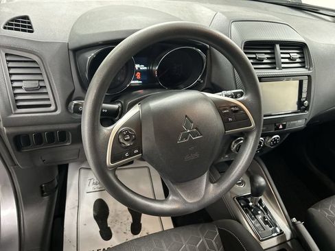 Used 2020 Mitsubishi Outlander Sport ES AWD/4WD image 3