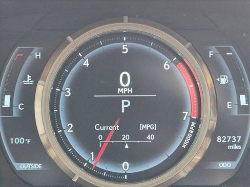 Used 2016 Lexus RC 200t RWD image 6