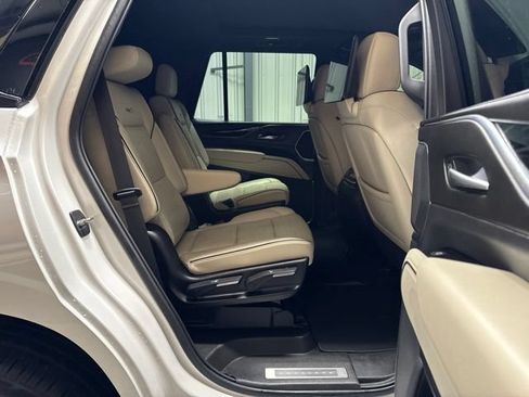 Used 2021 Cadillac Escalade Sport w/ Driver Assist Tech Package AWD/4WD image 26