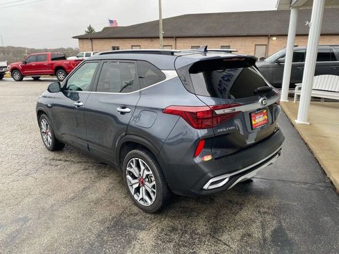 Used 2021 Kia Seltos SX w/ SX Sunroof Package image 5