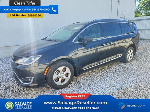 Used 2017 Chrysler Pacifica Touring-L Plus w/ Advanced Safetytec Group FWD image 1