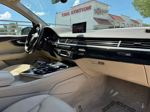 Used 2019 Audi Q7 3.0T Prestige AWD/4WD image 20