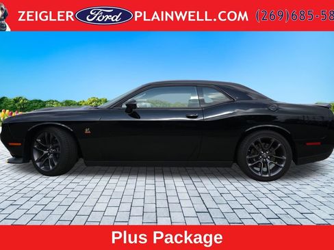 Used 2023 Dodge Challenger R/T Scat Pack w/ Plus Package RWD image 2