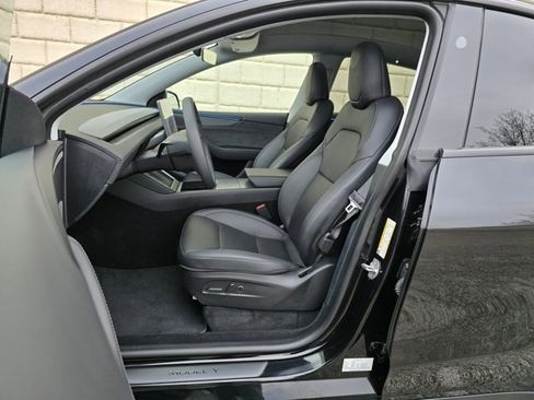 Used 2026 Tesla Model Y Long Range image 24