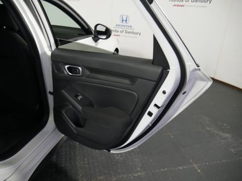 Used 2023 Honda Civic Sport image 8