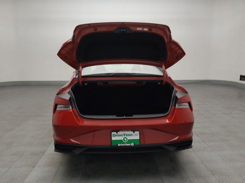 Used 2023 Hyundai Elantra SEL w/ Convenience Package image 30