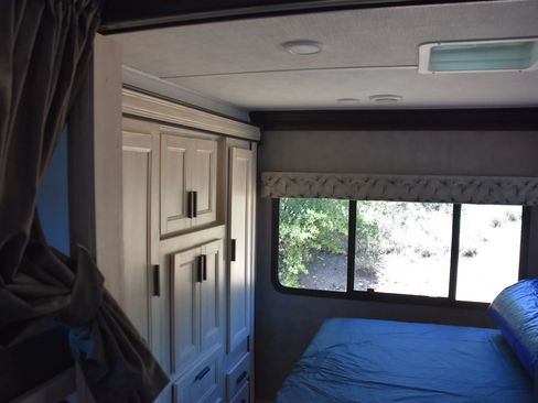 Used 2022 Ford E-450 and Econoline 450 Super Duty w/ Motorhome Prep Package RWD image 24