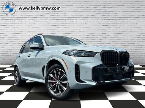 Used 2026 BMW X5 xDrive40i w/ M Sport Package AWD/4WD image 1