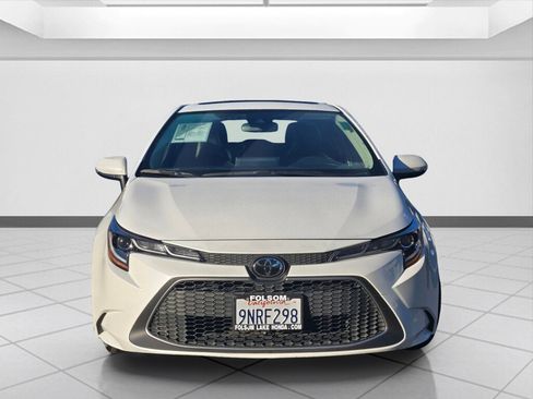 Used 2022 Toyota Corolla XLE image 2