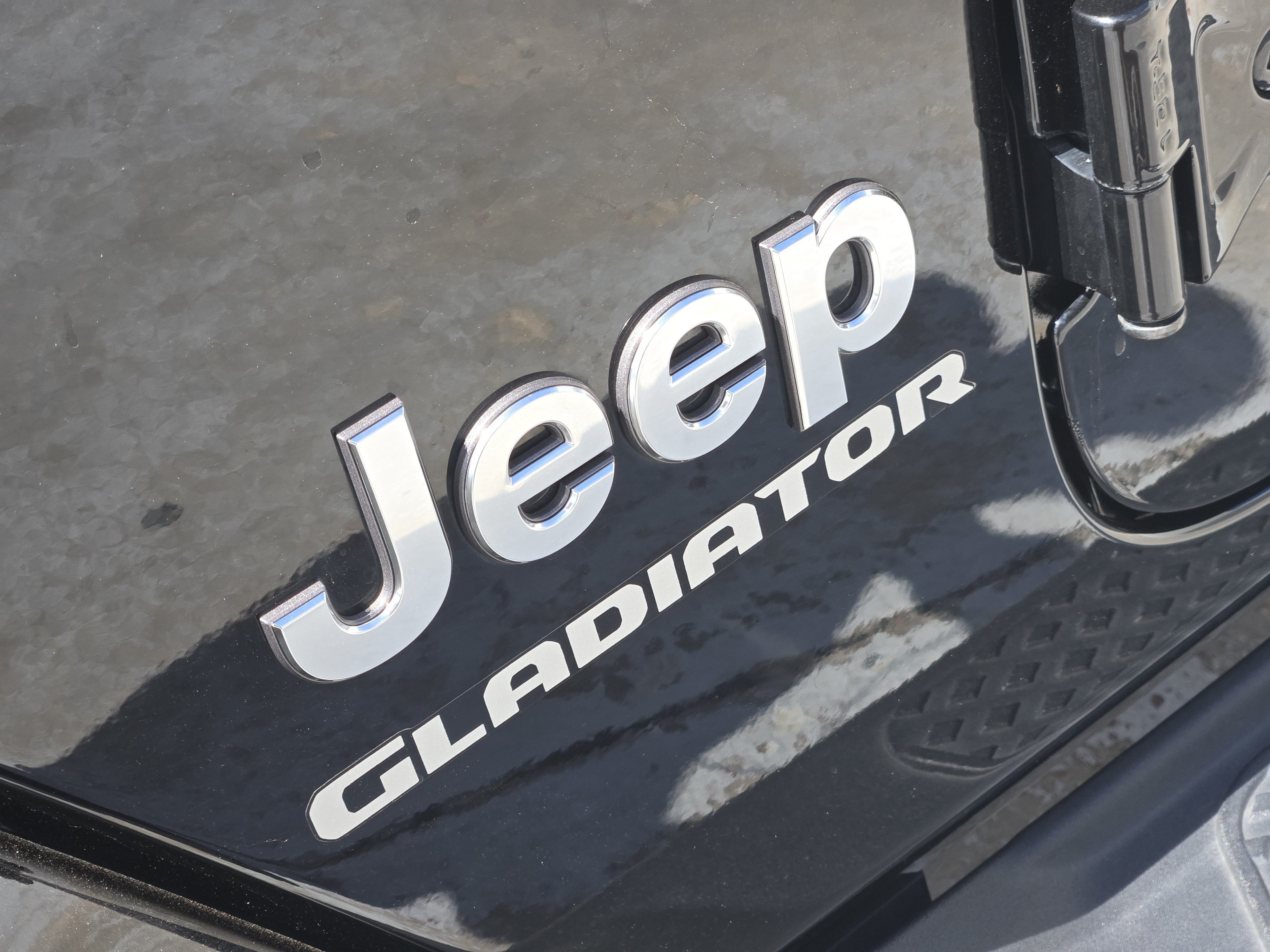 Used 2022 Jeep Gladiator Overland w/ Popular Equipment Package AWD/4WD image 12