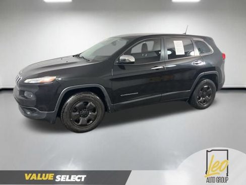 Used 2016 Jeep Cherokee Sport AWD/4WD image 2