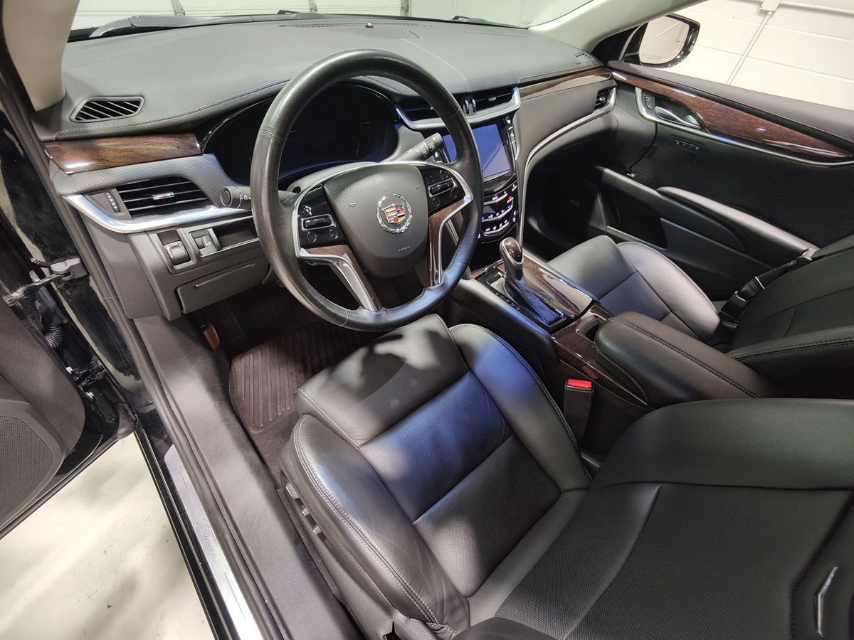 Used 2015 Cadillac XTS Luxury AWD/4WD image 28