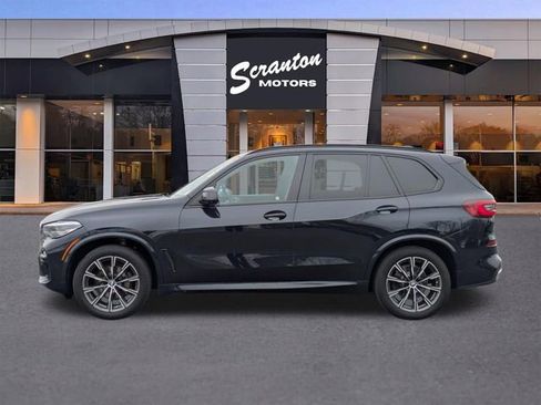 Used 2021 BMW X5 xDrive40i w/ M Sport Package image 2