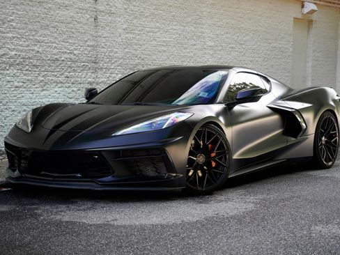 Used 2023 Chevrolet Corvette Stingray Preferred Cpe w/ Z51 Performance Package RWD image 2