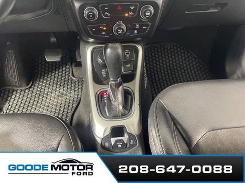 Used 2021 Jeep Compass Latitude w/ Driver Assistance Group AWD/4WD image 17