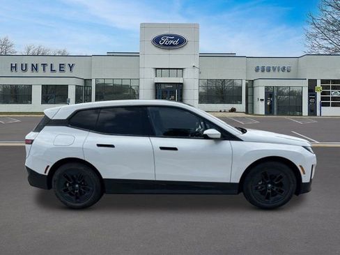 Used 2023 BMW iX xDrive50 w/ Convenience Package AWD/4WD image 3