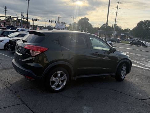 Used 2016 Honda HR-V EX image 2