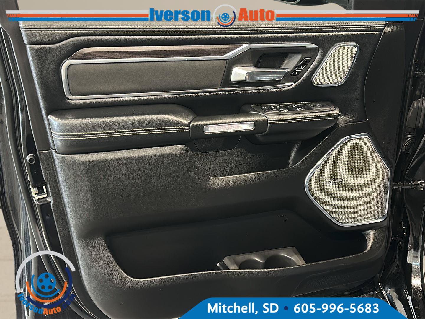 Used 2025 RAM 1500 Laramie w/ Night Edition AWD/4WD image 13