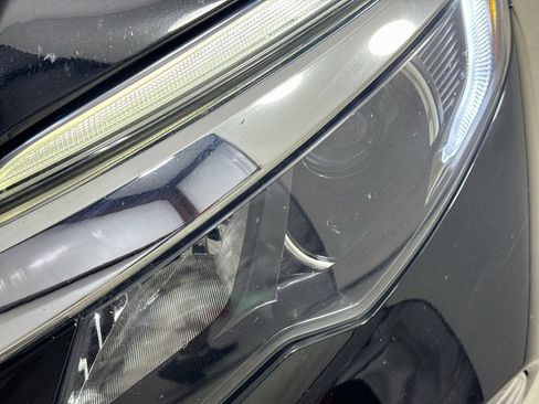 Used 2018 Honda Pilot Touring image 41