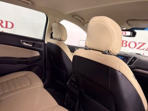Used 2019 Ford Edge SEL w/ Equipment Group 201A FWD image 19
