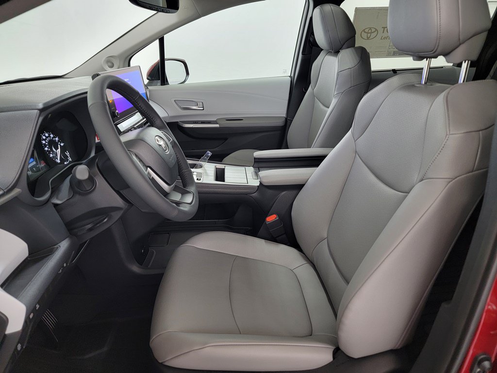 New 2026 Toyota Sienna XLE AWD/4WD image 12