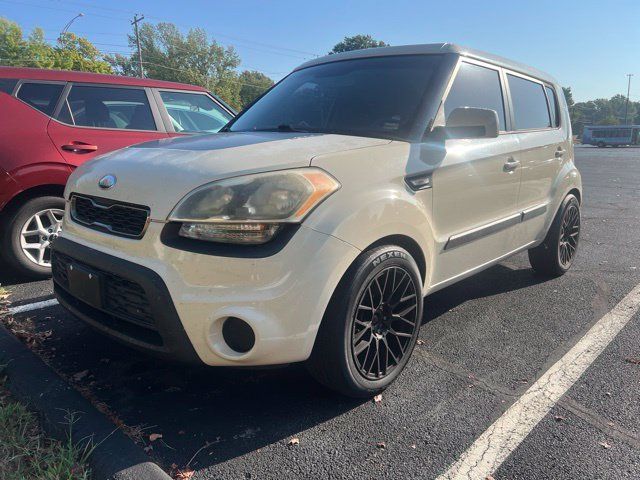 Used 2013 Kia Soul FWD image 1