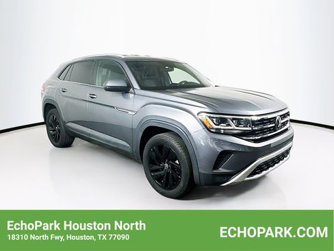Used 2022 Volkswagen Atlas Cross Sport SE w/ Black Wheel Package FWD image 1