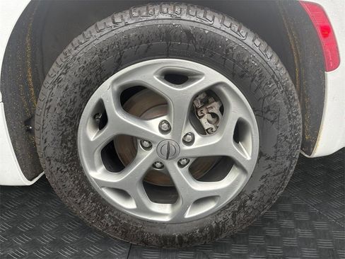 Used 2023 Chrysler Pacifica Limited w/ Trailer Tow Group image 18