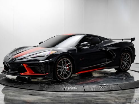 Used 2023 Chevrolet Corvette Stingray Premium Conv w/ Z51 Performance Package image 3
