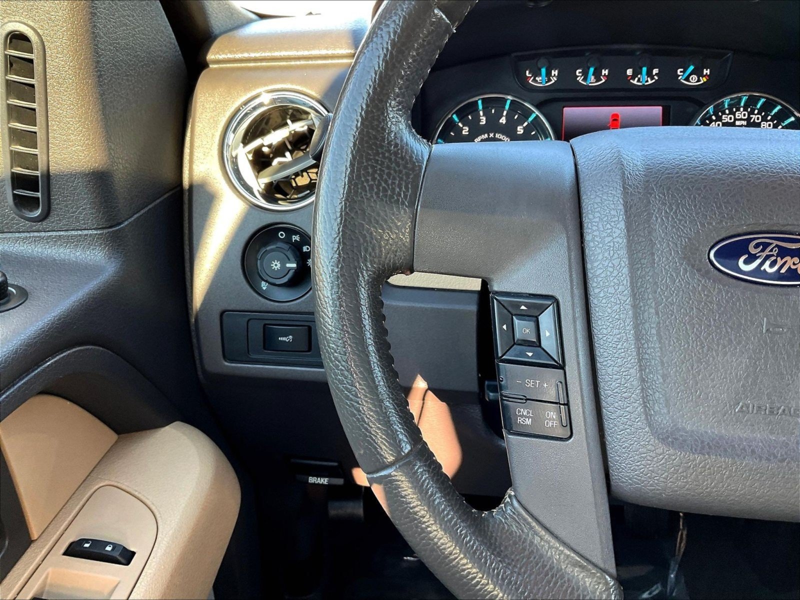 Used 2013 Ford F150 XLT w/ XLT Chrome Pkg RWD image 13
