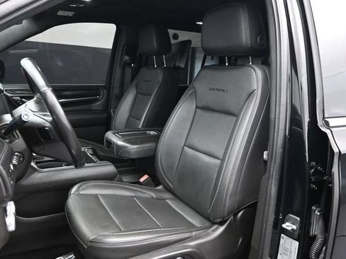 Used 2021 GMC Yukon Denali w/ Denali Ultimate Package AWD/4WD image 5