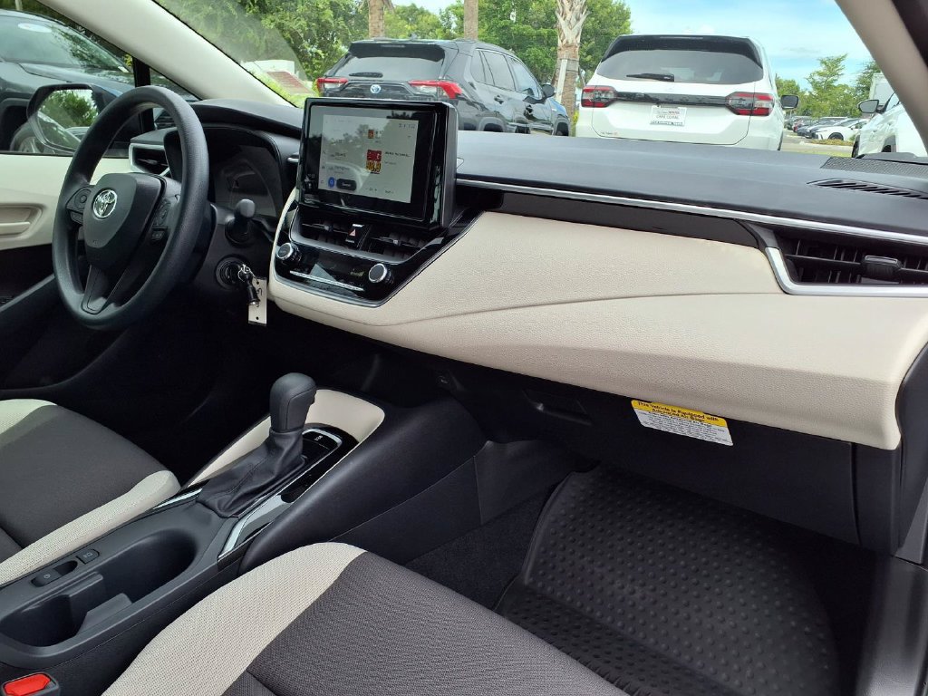 Used 2026 Toyota Corolla LE FWD image 11