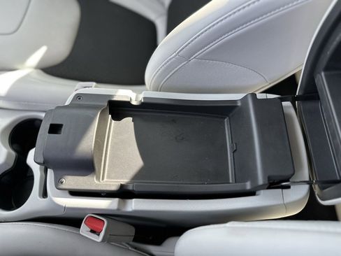 Used 2021 Jeep Cherokee Latitude Plus image 24