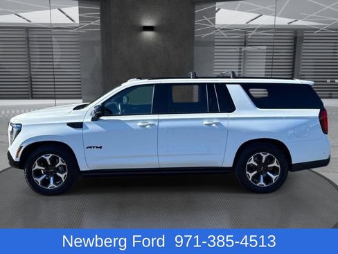 Used 2025 GMC Yukon XL AT4 Ultimate w/ LPO, AT4 Appearance Package AWD/4WD image 8