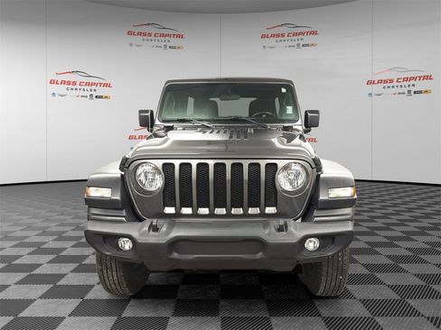 Used 2019 Jeep Wrangler Unlimited Sport S image 2