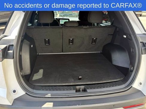 Certified 2025 Chevrolet Equinox LT FWD image 12