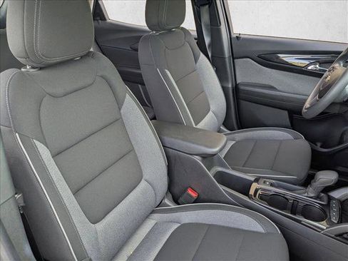 Used 2025 Chevrolet TrailBlazer LT image 19