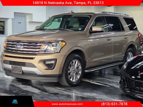 Used 2020 Ford Expedition XLT w/ Equipment Group 202A RWD image 3