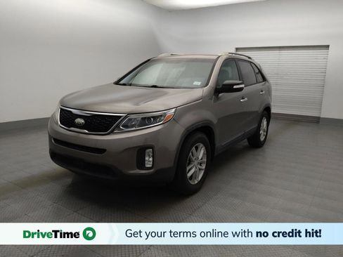 Used 2014 Kia Sorento LX image 1