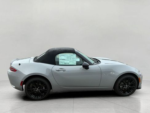 New 2026 MAZDA MX-5 Miata Club w/ Interior Package RWD image 6
