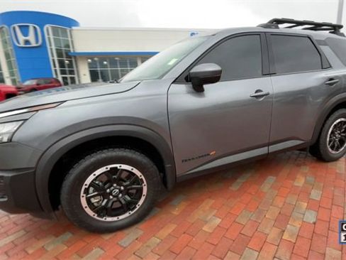 Used 2024 Nissan Pathfinder Rock Creek image 6