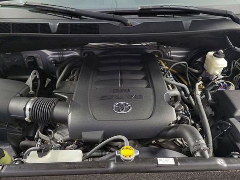 Used 2016 Toyota Tundra SR5 AWD/4WD image 13