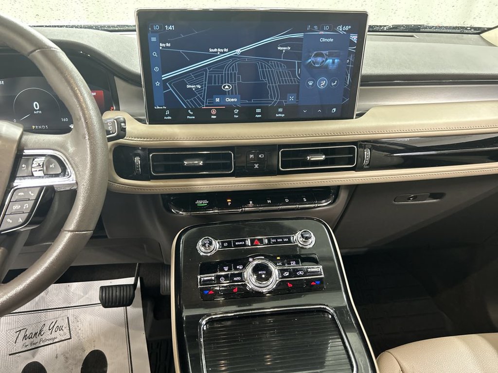 Used 2022 Lincoln Nautilus AWD w/ Premium Package image 19
